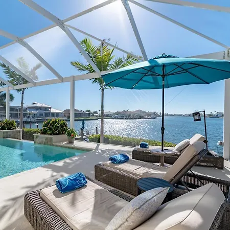 Southern Exposure I Waterfront 5 Bed House I Wide Water Views Of Landmark Bay